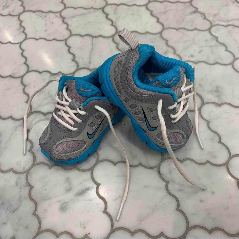 Infant Nike tennis shoes